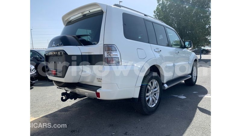 Big with watermark mitsubishi pajero benin import dubai 6721