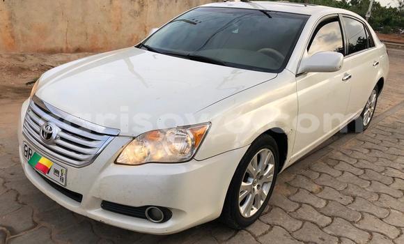 Ra Àlòkù Toyota Avalon funfun Ọkọ̀ in Cotonou ni Benin Ra Àlòkù Toyota Avalon funfun Ọkọ̀ in Cotonou ni Benin