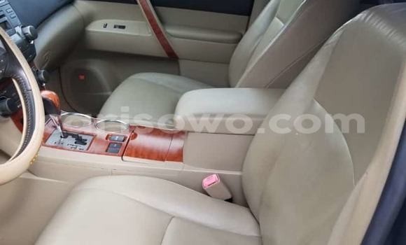 Ra Àlòkù Toyota Highlander Black Ọkọ̀ in Cotonou ni Benin Ra Àlòkù Toyota Highlander Black Ọkọ̀ in Cotonou ni Benin