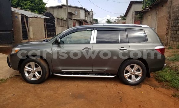 Ra Àlòkù Toyota Highlander Black Ọkọ̀ in Cotonou ni Benin Ra Àlòkù Toyota Highlander Black Ọkọ̀ in Cotonou ni Benin