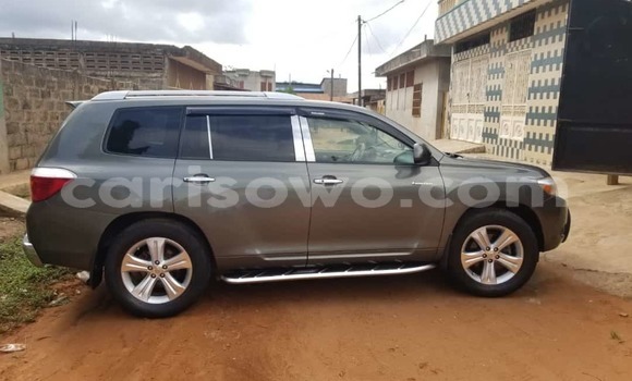 Ra Àlòkù Toyota Highlander Black Ọkọ̀ in Cotonou ni Benin Ra Àlòkù Toyota Highlander Black Ọkọ̀ in Cotonou ni Benin