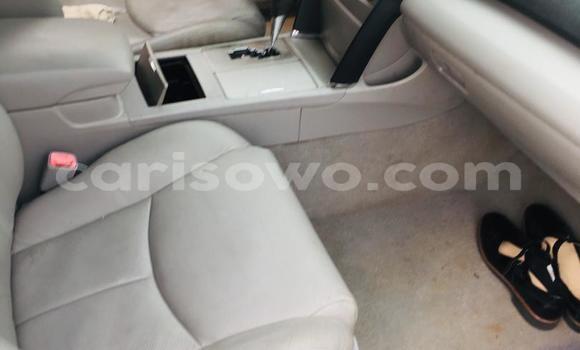 Ra Àlòkù Toyota Camry funfun Ọkọ̀ in Cotonou ni Benin Ra Àlòkù Toyota Camry funfun Ọkọ̀ in Cotonou ni Benin