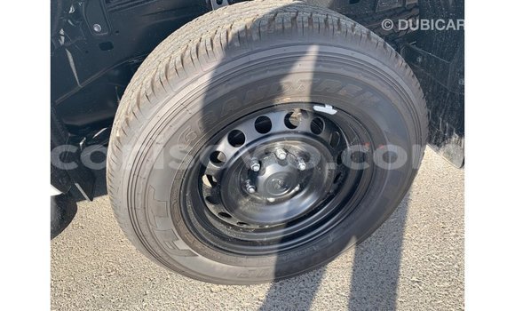 Acheter Import Voiture Toyota Hilux Blanc à Import - Dubai, Benin Acheter Import Voiture Toyota Hilux Blanc à Import - Dubai, Benin