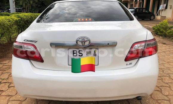 Ra Àlòkù Toyota Camry funfun Ọkọ̀ in Cotonou ni Benin Ra Àlòkù Toyota Camry funfun Ọkọ̀ in Cotonou ni Benin