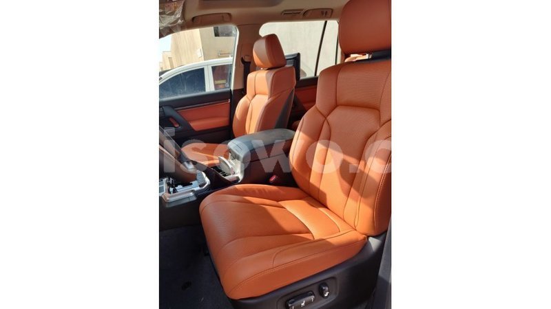 Big with watermark toyota land cruiser benin import dubai 6762