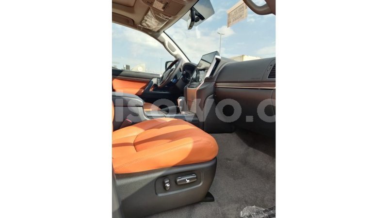 Big with watermark toyota land cruiser benin import dubai 6762