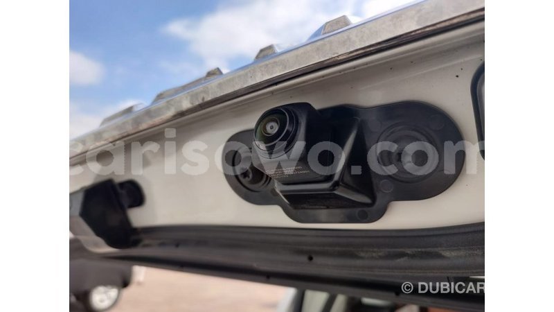 Big with watermark toyota land cruiser benin import dubai 6762