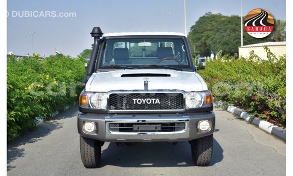 Buy Import Toyota Land Cruiser Other Car in Import - Dubai in Benign Buy Import Toyota Land Cruiser Other Car in Import - Dubai in Benign