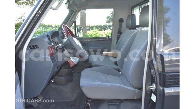 Big with watermark toyota land cruiser benin import dubai 6766