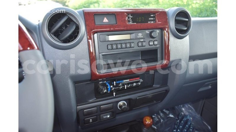 Big with watermark toyota land cruiser benin import dubai 6766