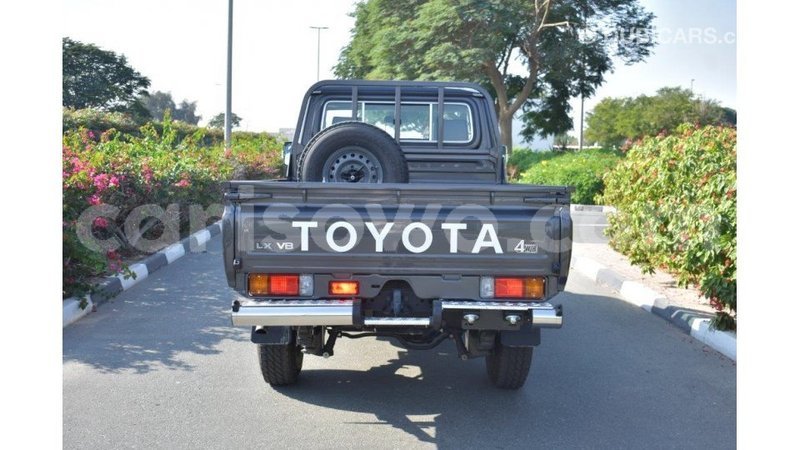 Big with watermark toyota land cruiser benin import dubai 6766