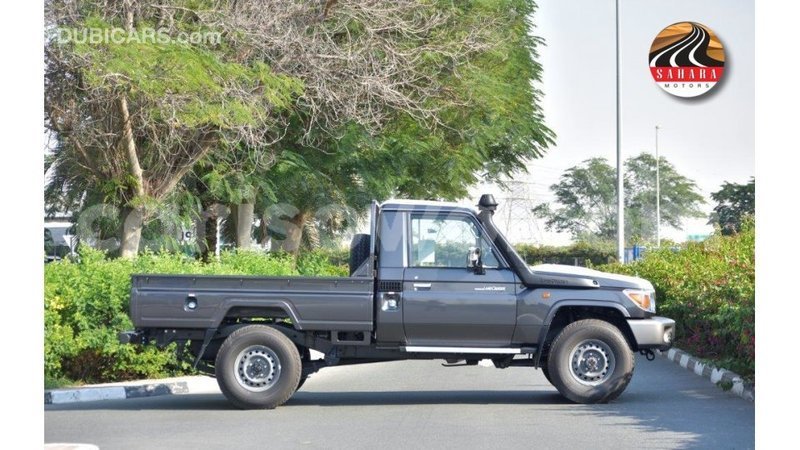 Big with watermark toyota land cruiser benin import dubai 6766
