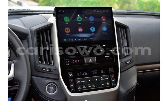 Acheter Import Voiture Toyota Land Cruiser Noir à Import - Dubai, Benin Acheter Import Voiture Toyota Land Cruiser Noir à Import - Dubai, Benin