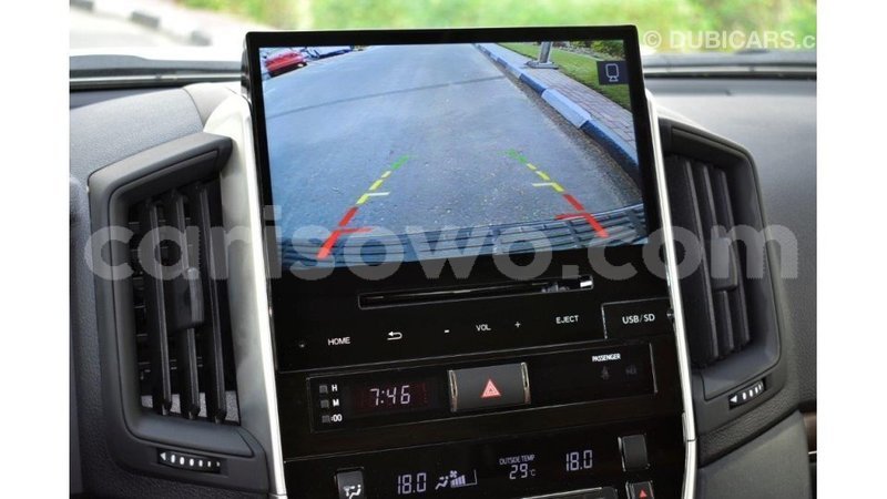 Big with watermark toyota land cruiser benin import dubai 6771