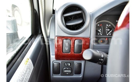Acheter Import Voiture Toyota Land Cruiser Autre à Import - Dubai, Benin Acheter Import Voiture Toyota Land Cruiser Autre à Import - Dubai, Benin