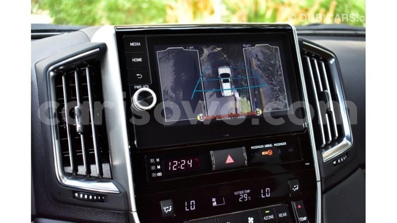 Big with watermark toyota land cruiser benin import dubai 6774