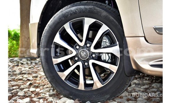 Acheter Import Voiture Toyota Land Cruiser Autre à Import - Dubai, Benin Acheter Import Voiture Toyota Land Cruiser Autre à Import - Dubai, Benin