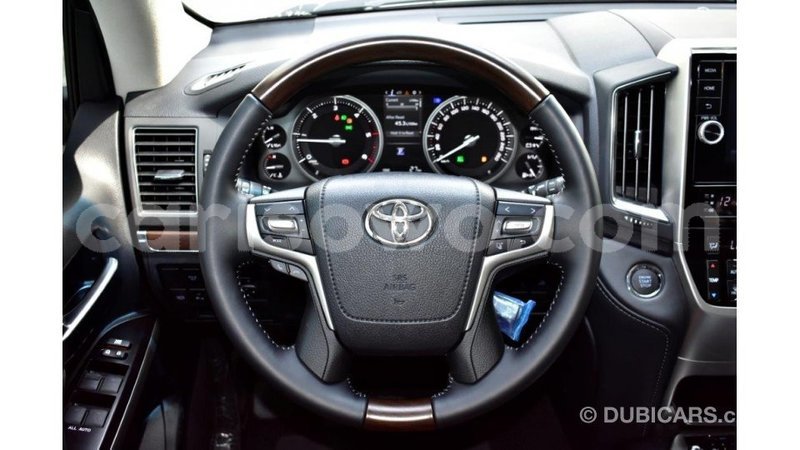 Big with watermark toyota land cruiser benin import dubai 6774