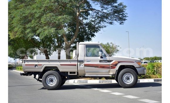 Acheter Import Voiture Toyota Land Cruiser Autre à Import - Dubai, Benin Acheter Import Voiture Toyota Land Cruiser Autre à Import - Dubai, Benin