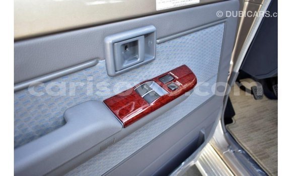 Acheter Import Voiture Toyota Land Cruiser Autre à Import - Dubai, Benin Acheter Import Voiture Toyota Land Cruiser Autre à Import - Dubai, Benin