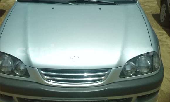 Sayi Na hannu Toyota Avensis Azurfa Mota in Savalou a Benin