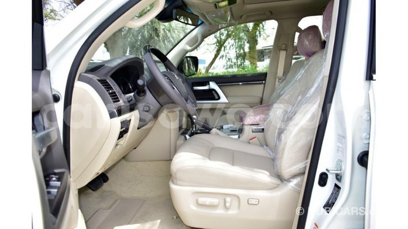 Big with watermark toyota land cruiser benin import dubai 6778