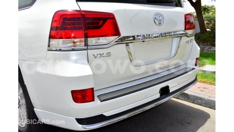 Big with watermark toyota land cruiser benin import dubai 6778