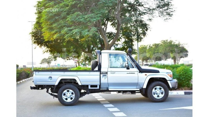 Big with watermark toyota land cruiser benin import dubai 6780