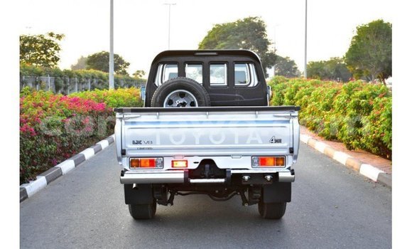 Buy Import Toyota Land Cruiser Other Car in Import - Dubai in Benign Buy Import Toyota Land Cruiser Other Car in Import - Dubai in Benign