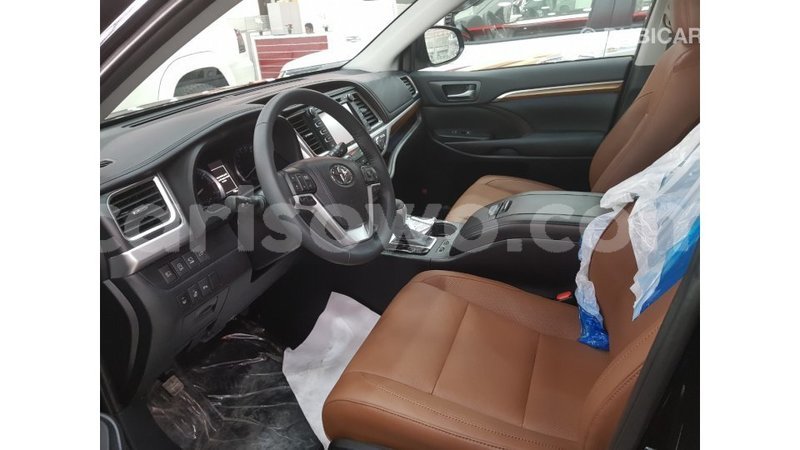 Big with watermark toyota highlander benin import dubai 6781