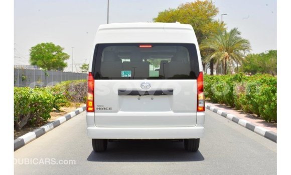 Acheter Import Voiture Toyota Hiace Blanc à Import - Dubai, Benin Acheter Import Voiture Toyota Hiace Blanc à Import - Dubai, Benin