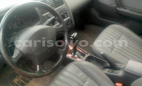 Buy Used Nissan Sunny Beige Car in Cotonou in Benign Buy Used Nissan Sunny Beige Car in Cotonou in Benign