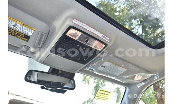 Acheter Import Utilitaire Toyota HiAce Blanc à Import - Dubai, Benin Acheter Import Utilitaire Toyota HiAce Blanc à Import - Dubai, Benin