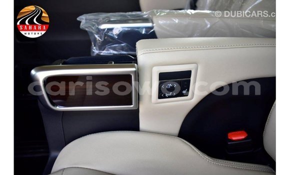 Buy Import Toyota Granvia White Car in Import - Dubai in Benign Buy Import Toyota Granvia White Car in Import - Dubai in Benign