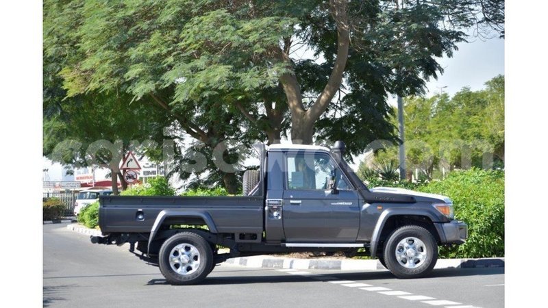 Big with watermark toyota land cruiser benin import dubai 6794