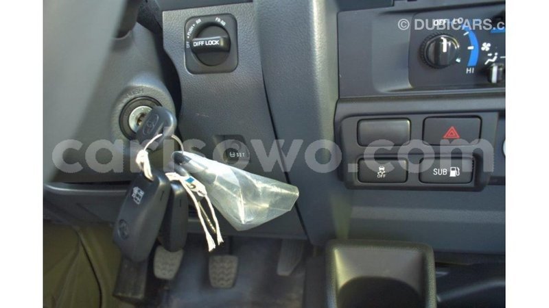 Big with watermark toyota land cruiser benin import dubai 6794