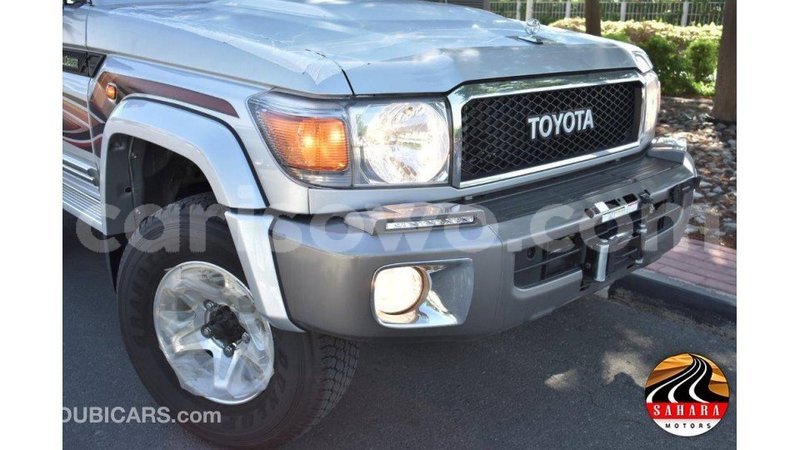 Big with watermark toyota land cruiser benin import dubai 6795