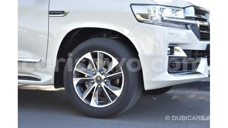 Big with watermark toyota land cruiser benin import dubai 6796