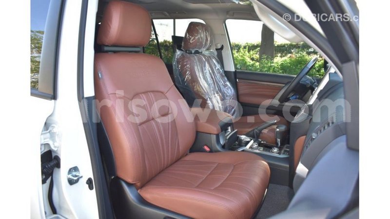 Big with watermark toyota land cruiser benin import dubai 6796