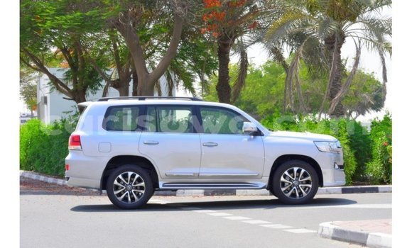 Buy Import Toyota Land Cruiser Other Car in Import - Dubai in Benign Buy Import Toyota Land Cruiser Other Car in Import - Dubai in Benign