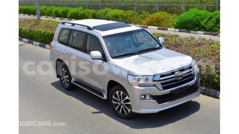 Big with watermark toyota land cruiser benin import dubai 6799