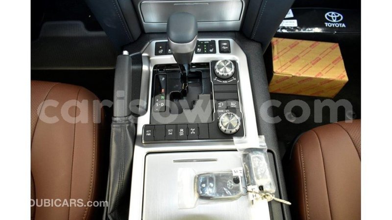 Big with watermark toyota land cruiser benin import dubai 6799