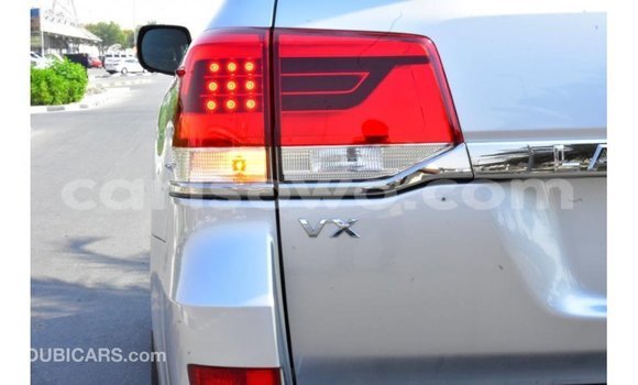 Buy Import Toyota Land Cruiser Other Car in Import - Dubai in Benign Buy Import Toyota Land Cruiser Other Car in Import - Dubai in Benign