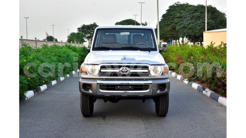 Big with watermark toyota land cruiser benin import dubai 6801