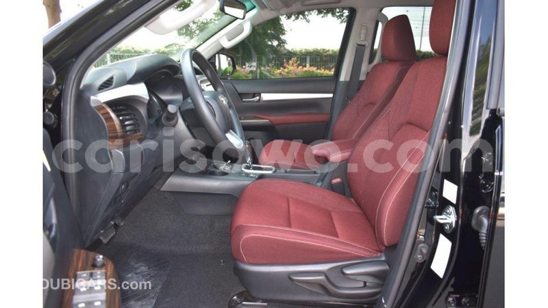 Big with watermark toyota hilux benin import dubai 6802