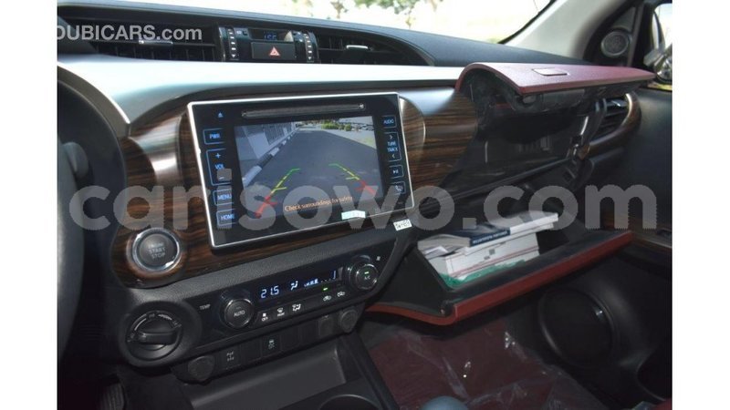 Big with watermark toyota hilux benin import dubai 6802