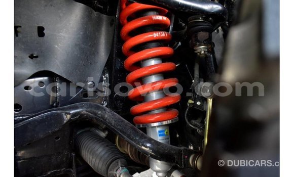 Acheter Import Voiture Toyota Hilux Noir à Import - Dubai, Benin Acheter Import Voiture Toyota Hilux Noir à Import - Dubai, Benin