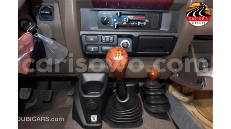 Big with watermark toyota land cruiser benin import dubai 6811