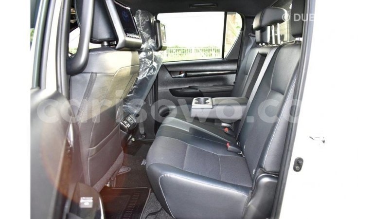 Big with watermark toyota hilux benin import dubai 6812