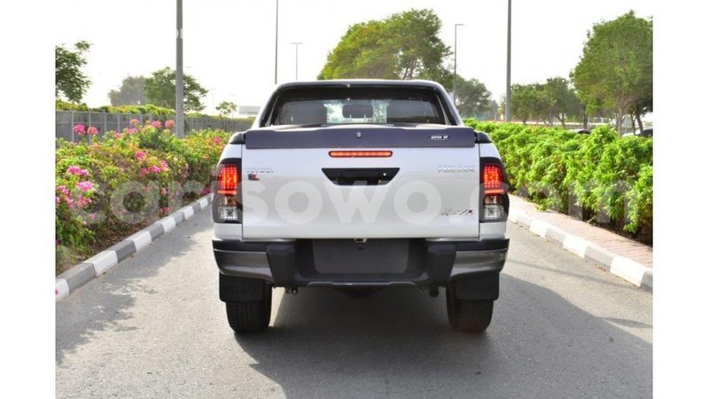 Big with watermark toyota hilux benin import dubai 6812